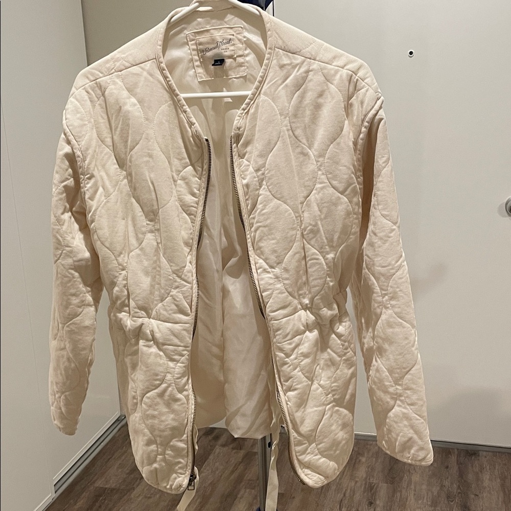 Universal Thread Beige Quilted Women's Puffer Jacket